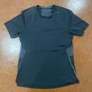 LuluLemon T-Shirt Black (Size XS)